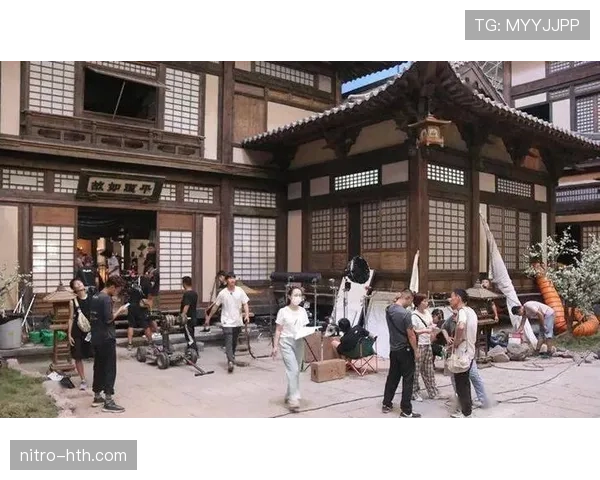 刚刷到陆光祖家里的早餐，顿时觉得自己活成了片场群众演员